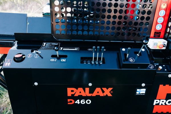 palax-d460-firewood-processor-controls-001 Palax Firewood Processor - D460