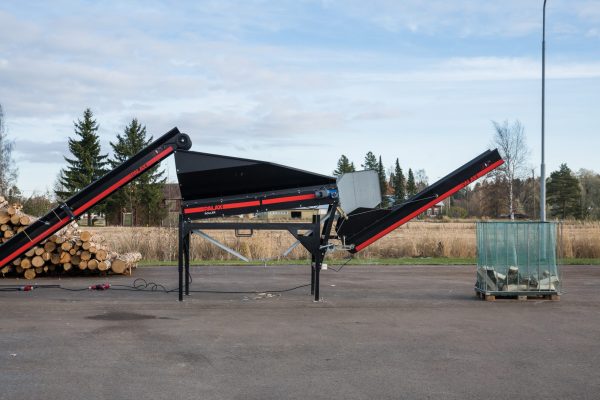 palax-roller-cleaning-firewoods-2 Palax Firewood Processor - Roller Cleaner